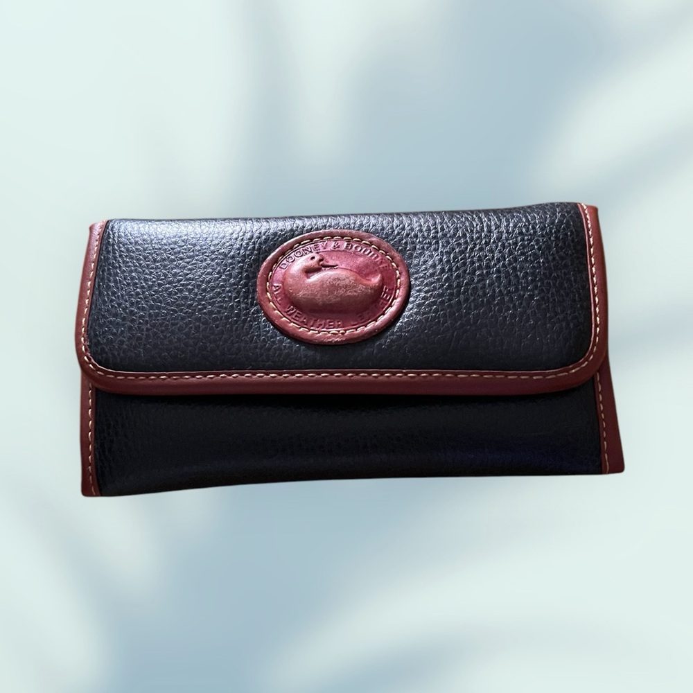 Dooney and Bourke wallet